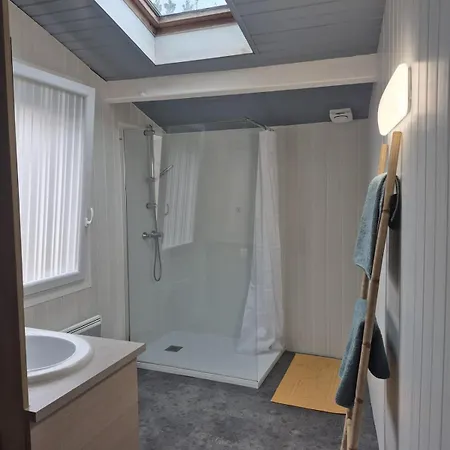 Maison Chaleureuse Et Calme Avec Parking A Pouzauges *